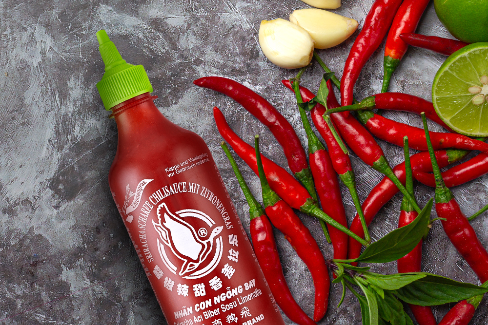 Sosul Sriracha: istorie, utilizări, rețete și beneficii pentru sănătate