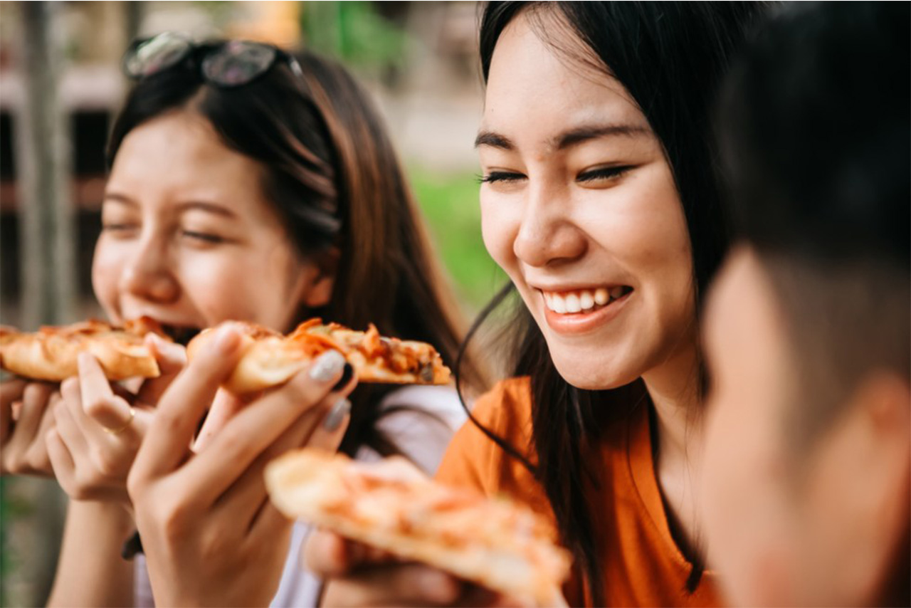 Mukbang – arta de a deveni faimos datorită pasiunii pentru mâncare