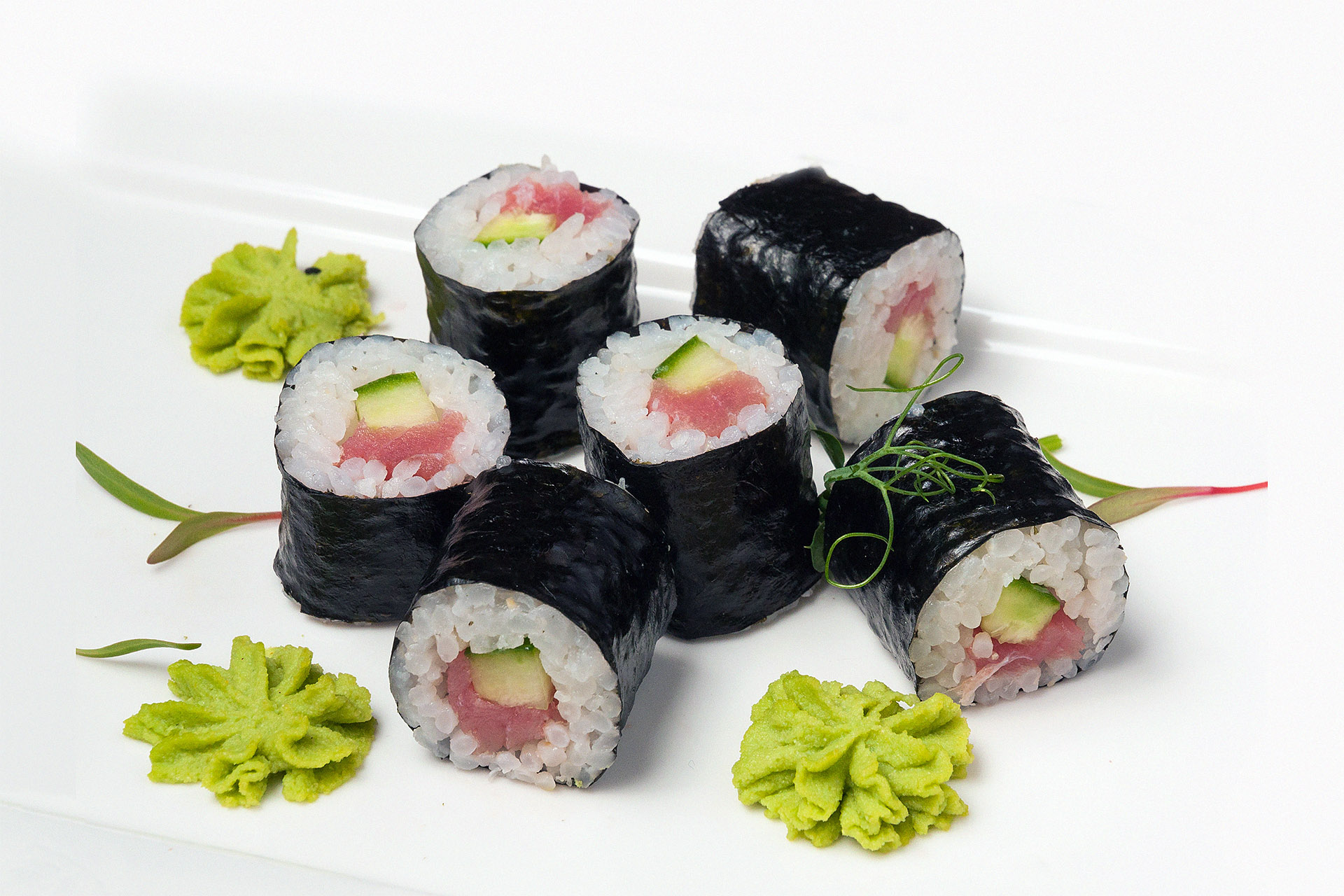 Sushi cu ton și castravete