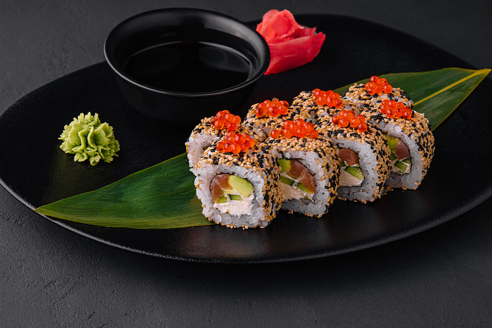 Uramaki: rulouri cu orezul pe exterior