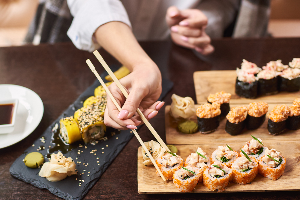 cum se mananaca sushi?